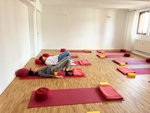 Yoga im Aquariana Seminarraum II mit Matten